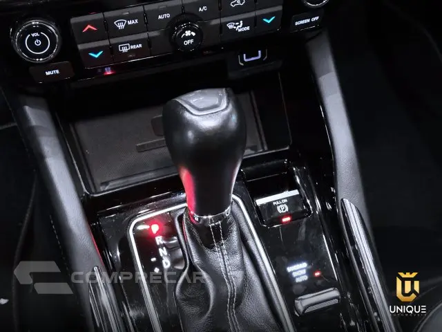 COMMANDER - 2.0 TD380 TURBO LIMITED AT9
