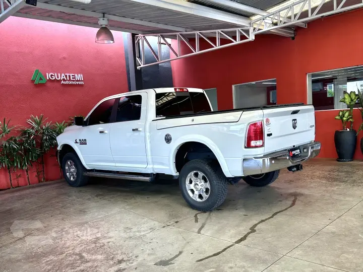 2500 6.7 LARAMIE 4X4 CD I6 TURBO DIESEL 4P AUTOMÁTICO