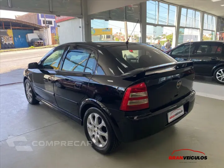 ASTRA 2.0 MPFI ADVANTAGE SEDAN 8V FLEX 4P MANUAL