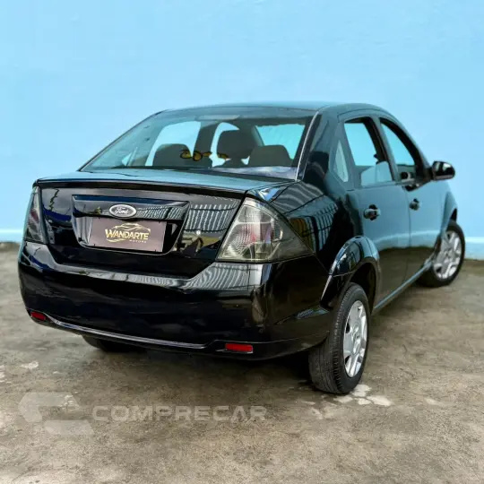 Fiesta Sedan SE 1.6 8V Flex 4p