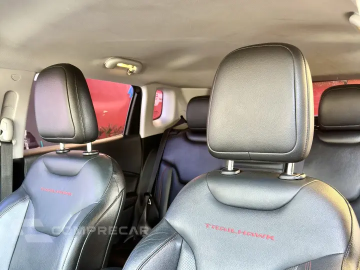 COMPASS 2.0 16V DIESEL TRAILHAWK 4X4 AUTOMÁTICO