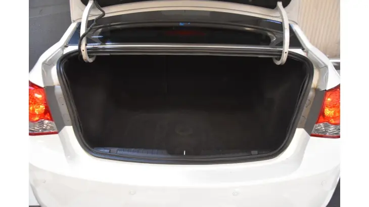 CRUZE SEDAN - 1.8 LT 16V 4P AUTOMÁTICO