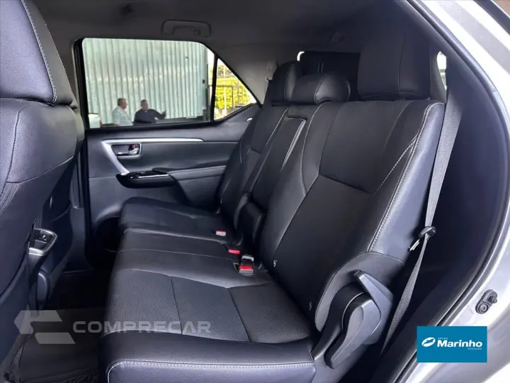 HILUX SW4 2.8 D-4D TURBO DIESEL SRX PLATINUM 4X4