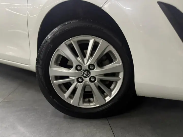 YARIS 1.5 16V FLEX SEDAN XL PLUS TECH MULTIDRIVE