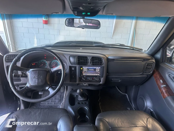 S10 2.4 MPFI Executive 4X2 CD 8V