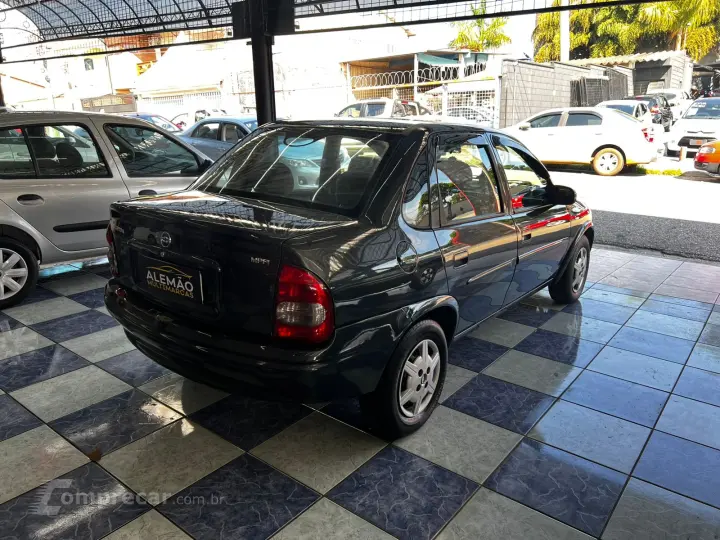 CORSA 1.0 MPFI Milenium Sedan 8V