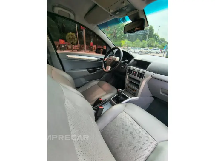 VECTRA 2.0 MPFI ELEGANCE 8V FLEX 4P MANUAL