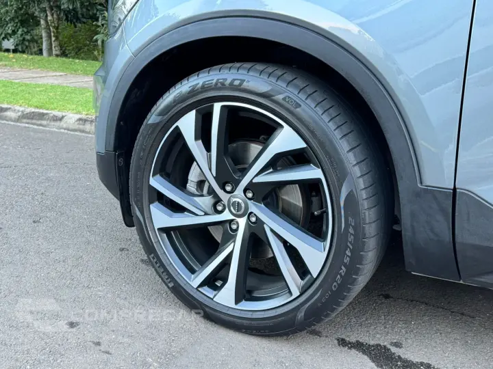 XC40 2.0 T5 R-design AWD Geartronic