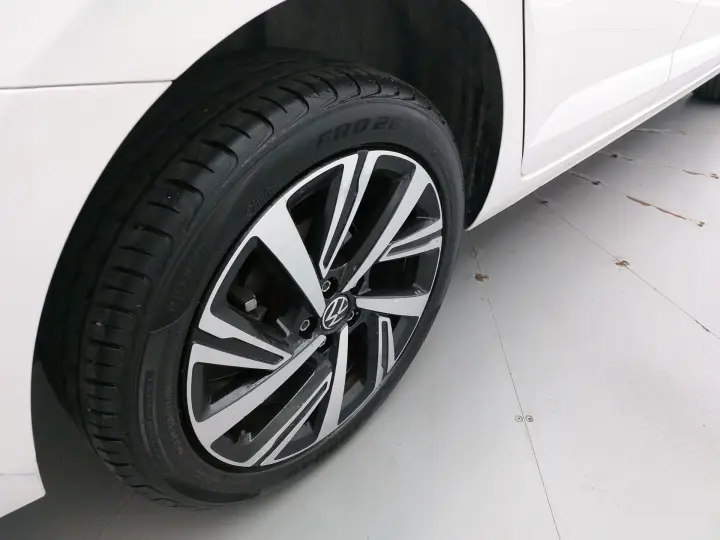 VIRTUS 1.0 200 TSI HIGHLINE AUTOMÁTICO