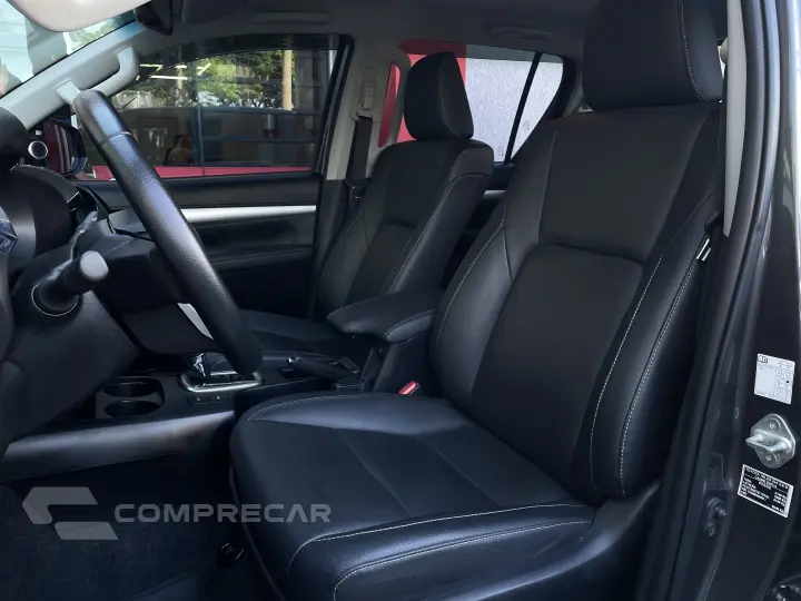 HILUX 2.8 D-4D TURBO DIESEL CD SRX PLUS 4X4 AUTOMÁTICO