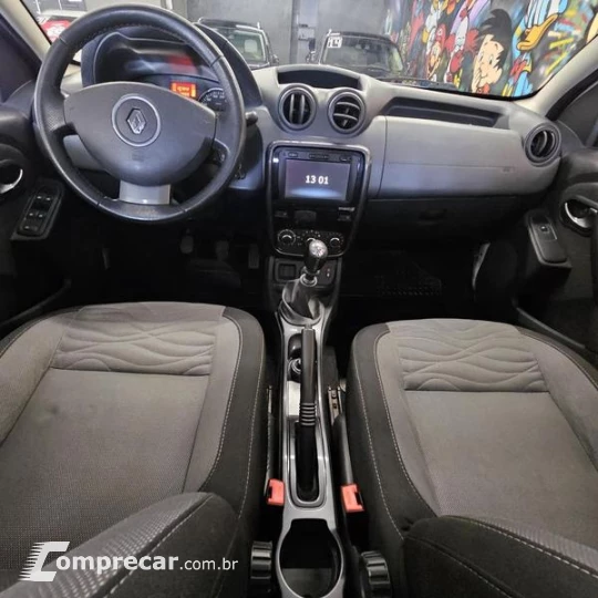 DUSTER 20 D 4X2