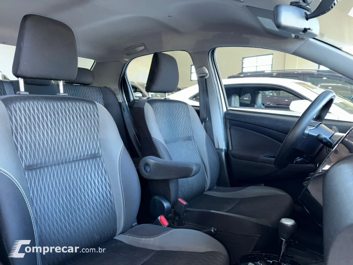 Étios Sedan XS 1.5