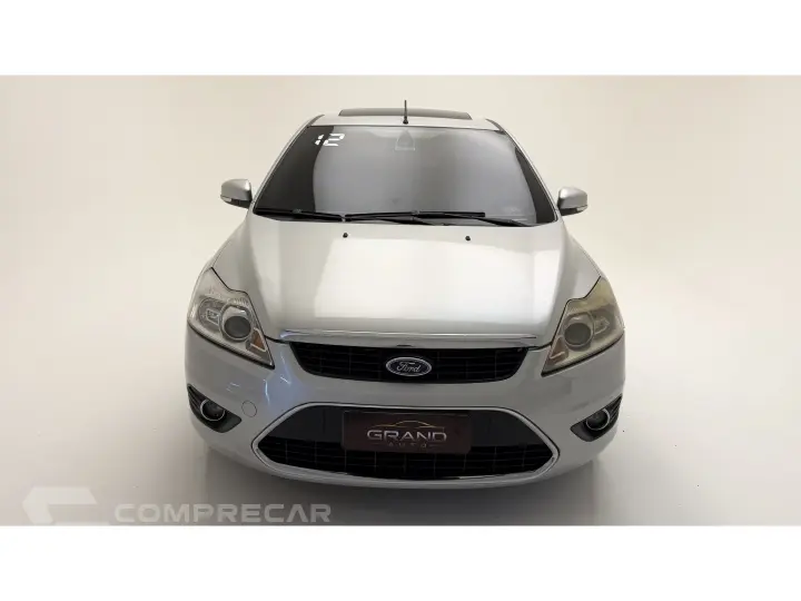 FOCUS 2.0 TITANIUM HATCH 16V FLEX 4P AUTOMÁTICO