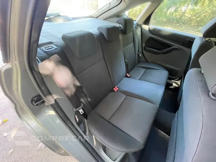FOCUS 1.6 SE Hatch 16V
