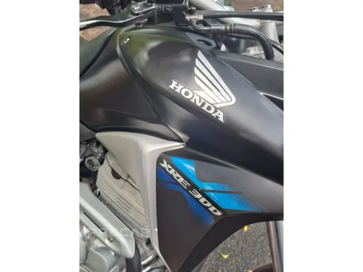 XRE 300 RALLY