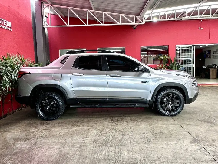 TORO 2.0 16V TURBO DIESEL ULTRA 4WD AT9