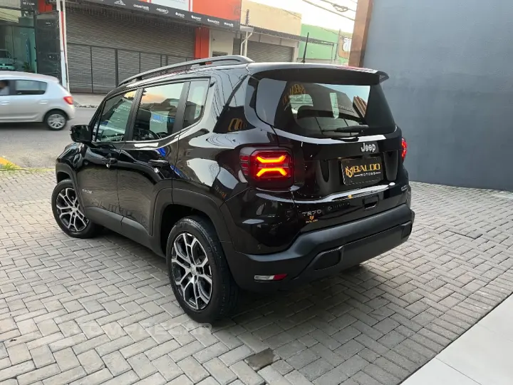 Renegade Long. T270 1.3 TB 4x2 Flex Aut.