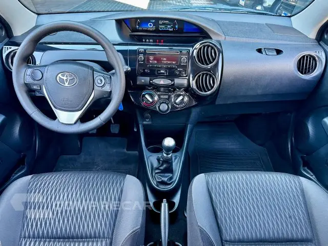 ETIOS HATCH - 1.5 XS 16V 4P MANUAL