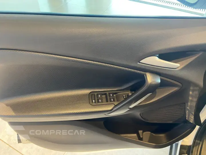 Tracker 1.0 4P FLEX TURBO AUTOMÁTICO