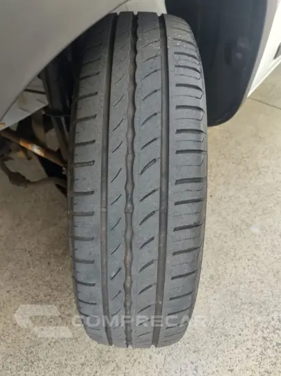 KWID OUTSIDER 1.0 Flex 12V 5p Mec.
