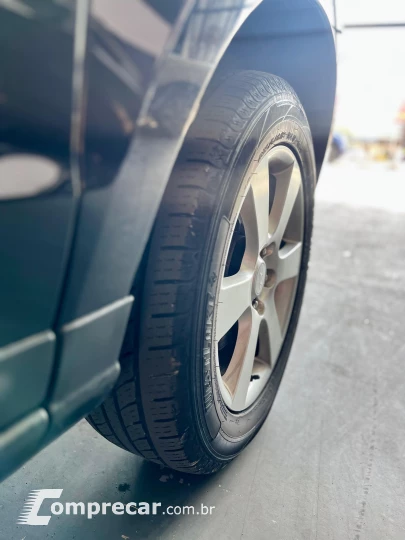 SANTA FÉ 2.7 MPFI GLS 7 Lugares V6 24V