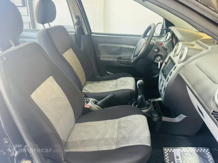 FIESTA 1.6 MPI Class Sedan 8V