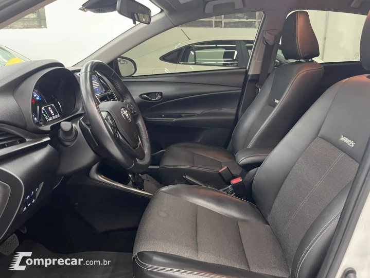 YARIS 1.5 16V Sedan XS Connect
