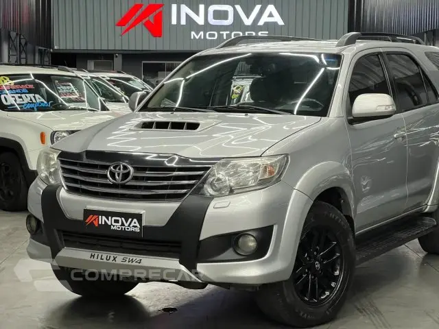 HILUX SW4 - 3.0 SRV 4X4 7 LUGARES 16V TURBO INTERCOOLER 4P A