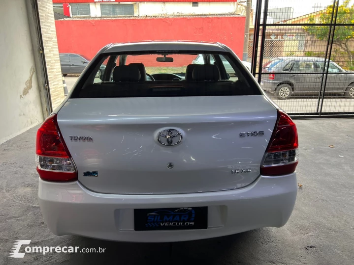 ETIOS 1.5 XS Sedan 16V