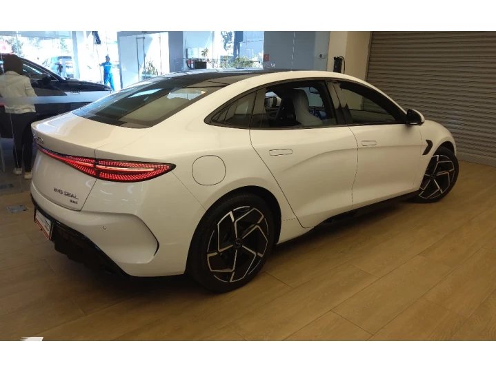 SEAL AWD GS 590EV