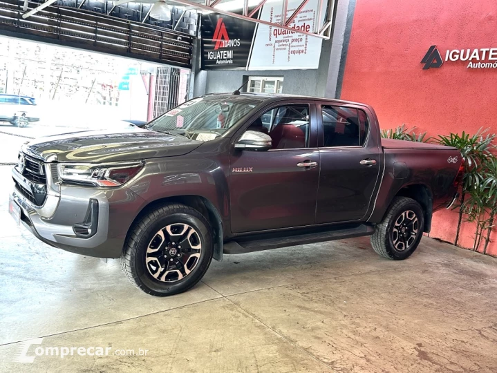 HILUX 2.8 D-4D TURBO DIESEL CD SRX 4X4 AUTOMÁTICO