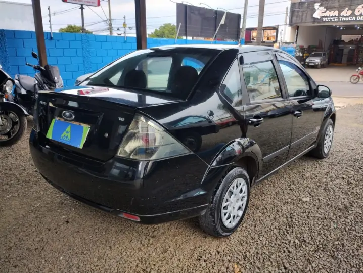 Fiesta Sedan 1.6 4P FLEX