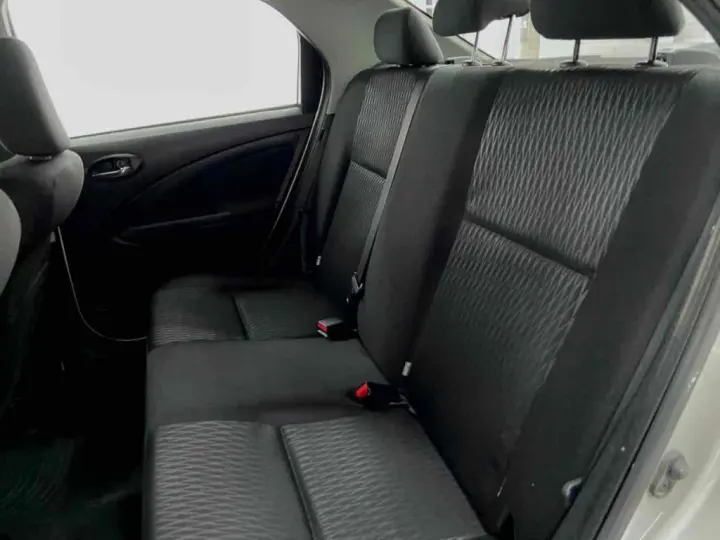 ETIOS 1.5 XS SEDAN 16V FLEX 4P AUTOMÁTICO