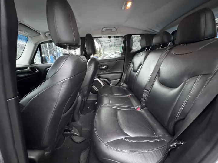 RENEGADE 1.8 16V Sport