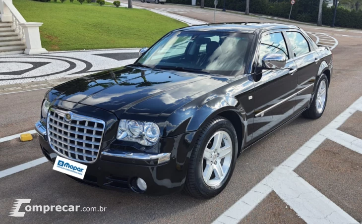 300 C 5.7 Hemi Sedan V8 16V