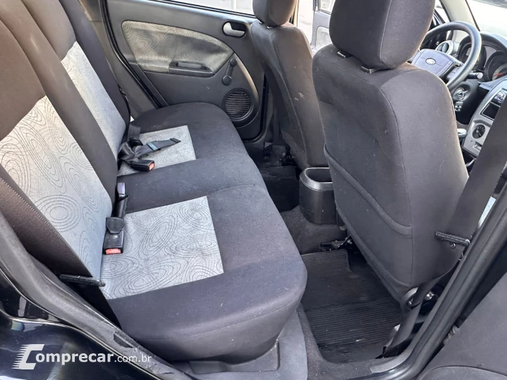 FIESTA 1.6 MPI Sedan 8V
