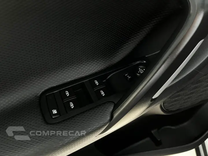 TRACKER LT 1.0 Turbo 12V Flex Aut.