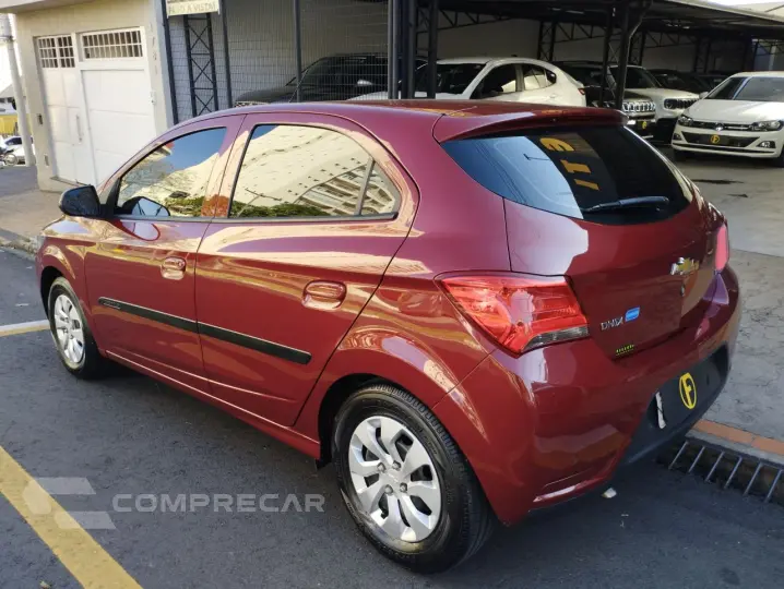Onix Hatch 1.0 12V 4P FLEX LT