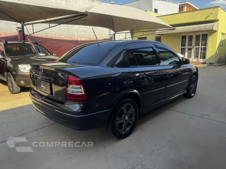 Astra Sedan 1.8 4P GL ALCOOL
