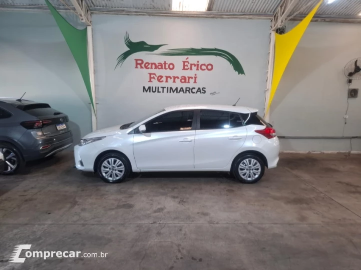 YARIS 1.5 16V Sedan XL Live