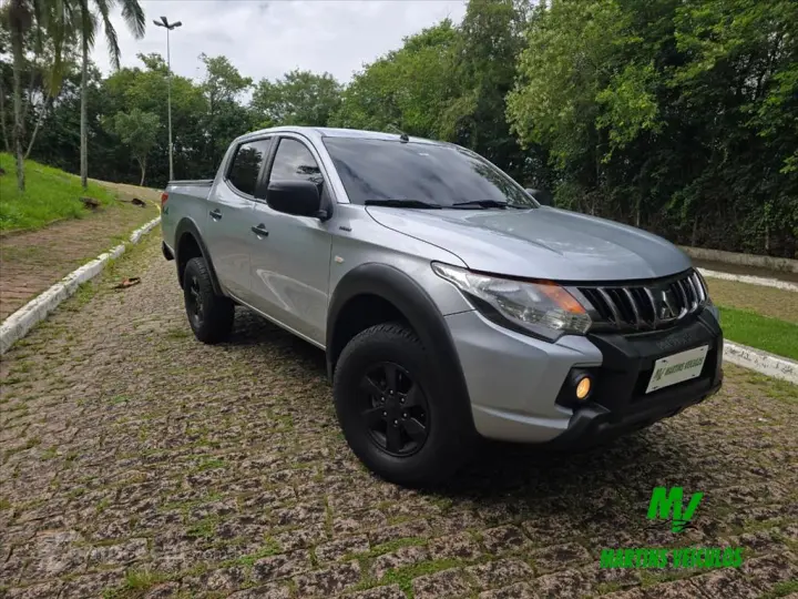 L200 TRITON 2.4 16V TURBO DIESEL OUTDOOR GLS CD 4