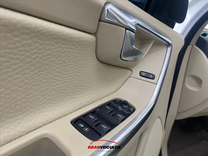 XC60 2.0 T5 DYNAMIC FWD TURBO GASOLINA 4P AUTOMÁT