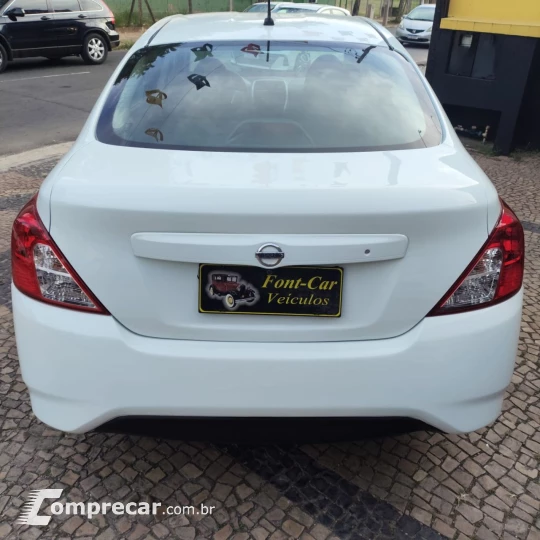 VERSA 1.0 12V FlexStart 4p Mec.