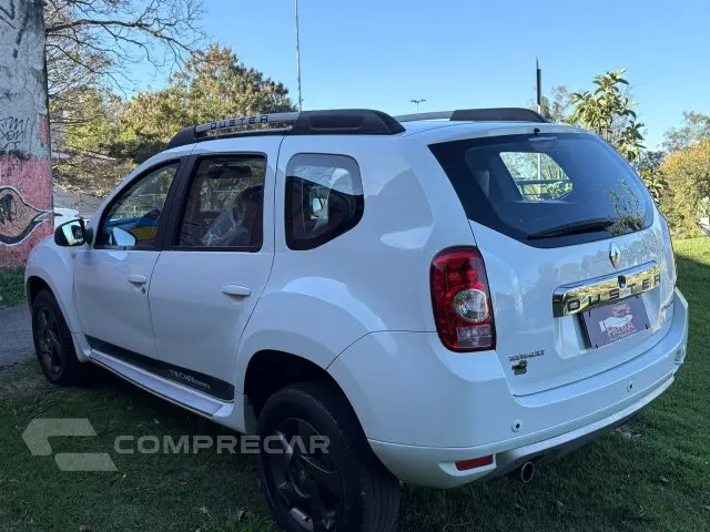 DUSTER - 2.0 DYNAMIQUE 4X2 16V 4P AUTOMÁTICO