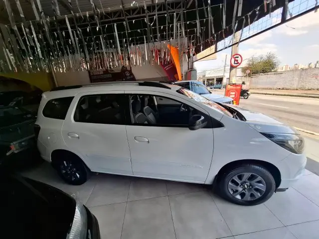 SPIN - 1.8 ADVANTAGE 8V 4P AUTOMÁTICO