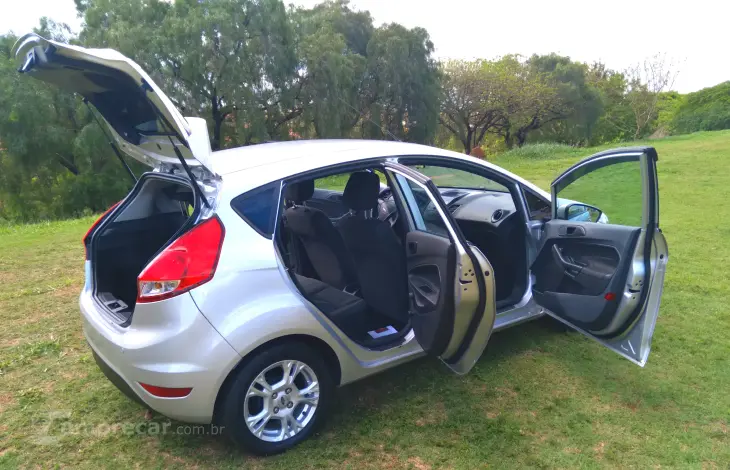 NEW FIESTA LE 1.5 hatch 16V