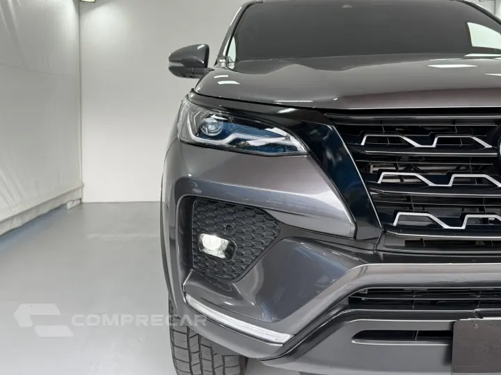 HILUX SW4 2.8 D-4d Turbo SRX 7L 4X4