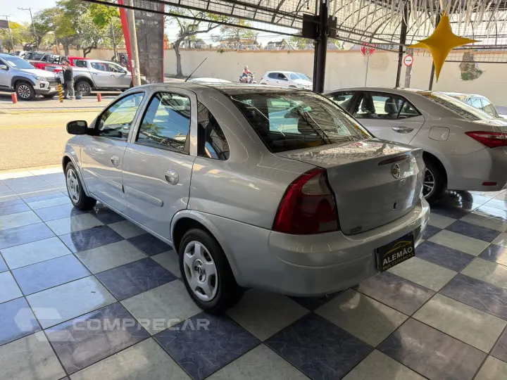 CORSA 1.4 MPFI Maxx Sedan 8V