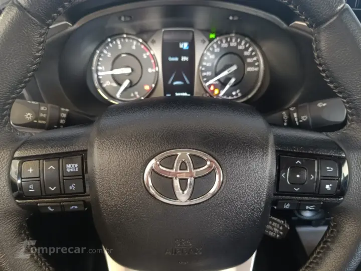 HILUX 2.8 D-4D TURBO CD SRX PLUS 4X4 AUTOMÁTICO