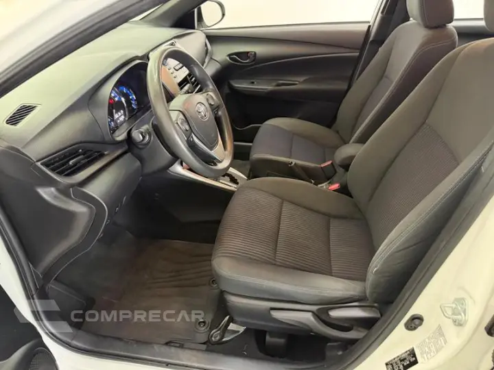 YARIS HB XL 13 AT